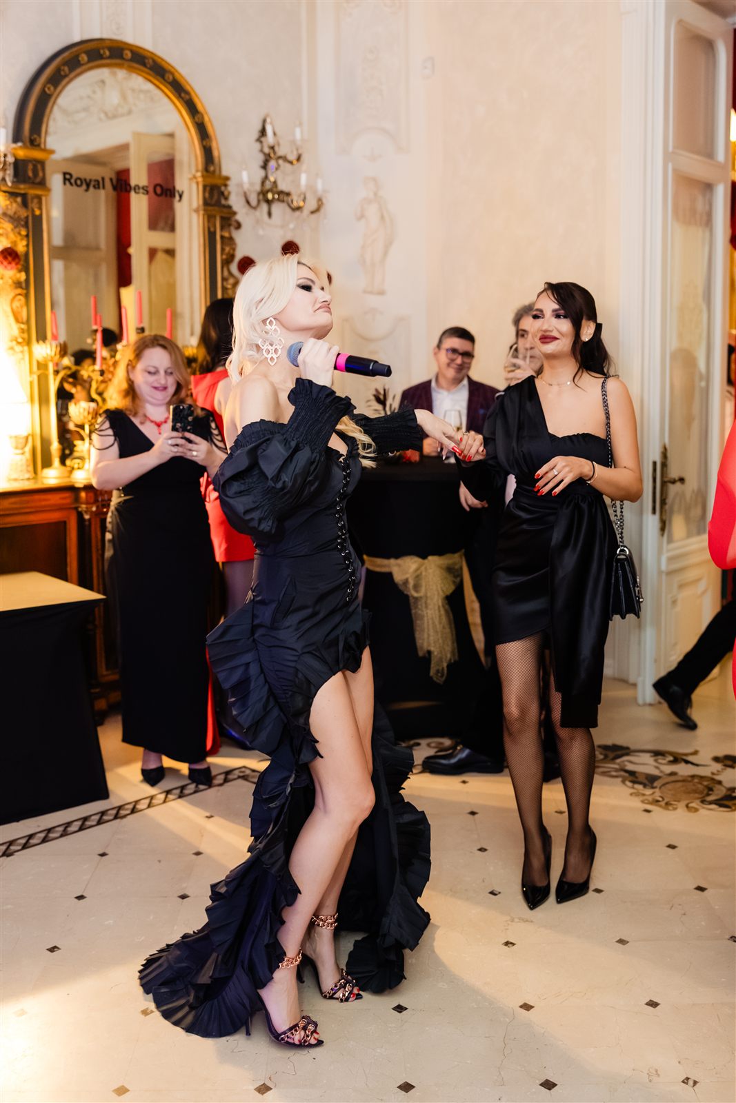 Show live la petrecerea de Crăciun a firmei, Salonul Baroque, Palatul Noblesse