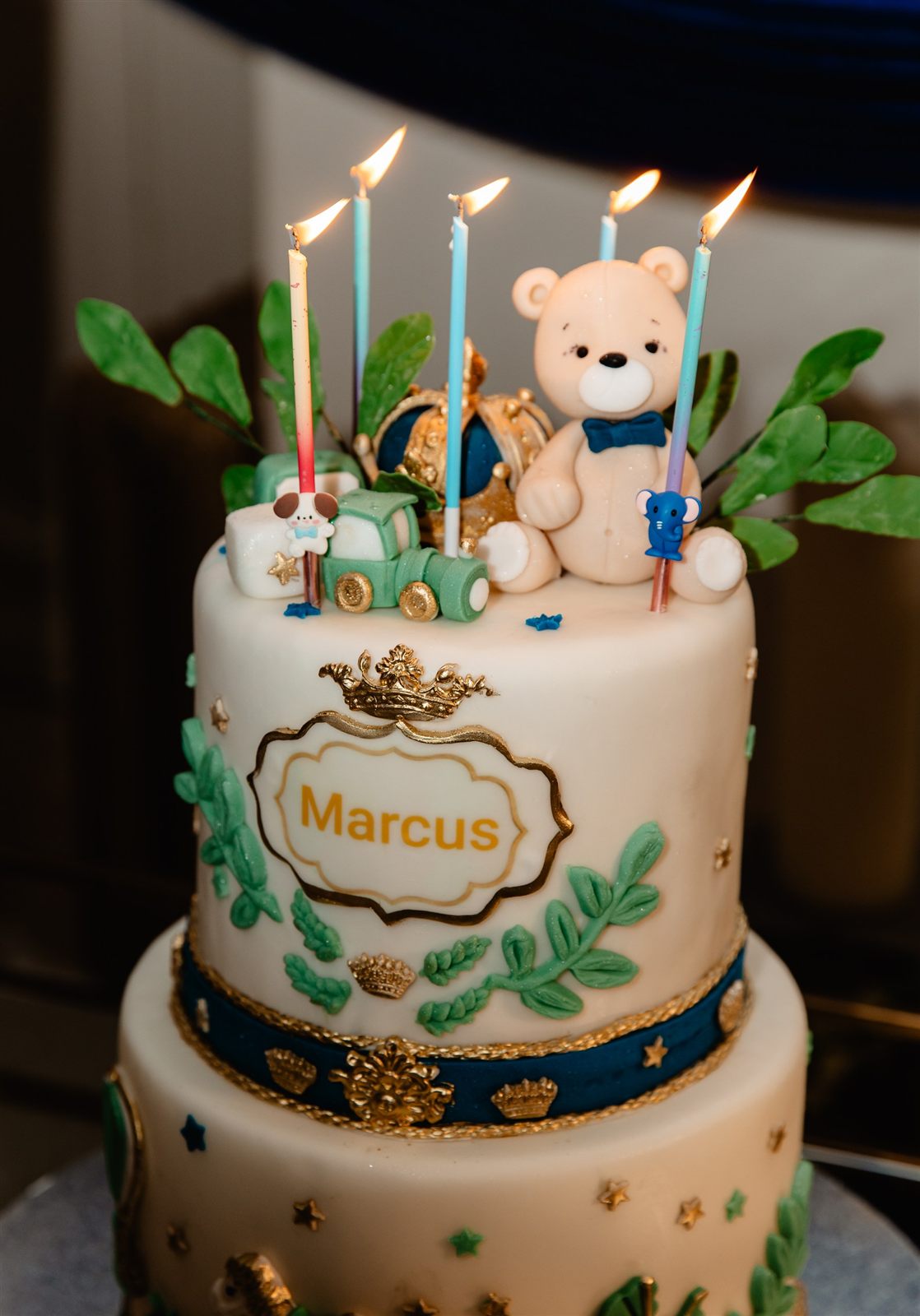 Tort de botez cu ursuleț și lumânări — Marcus, micul împărat, Palatul Noblesse