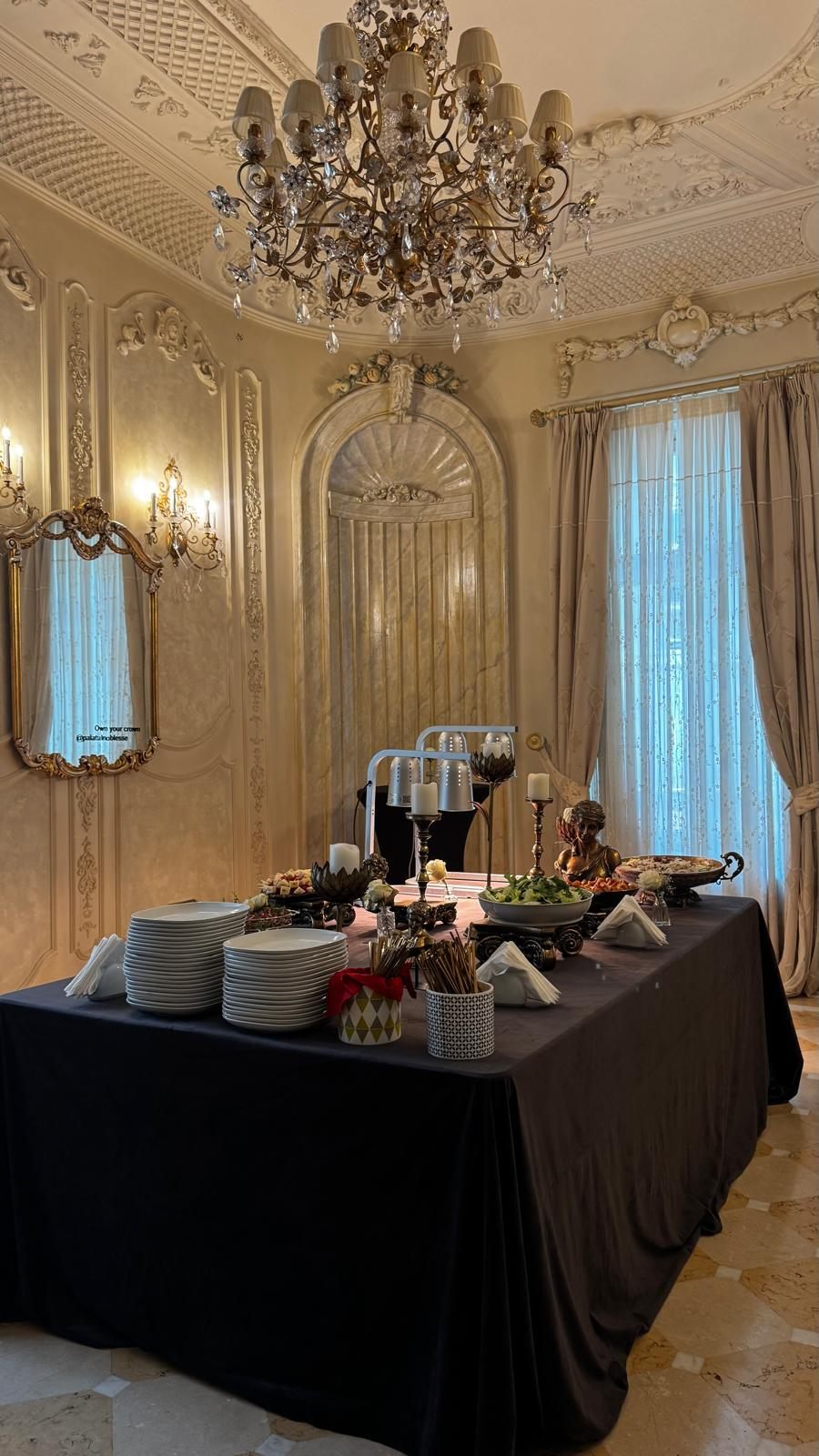 Bufet elegant conferinta palatul noblesse — Palatul Noblesse
