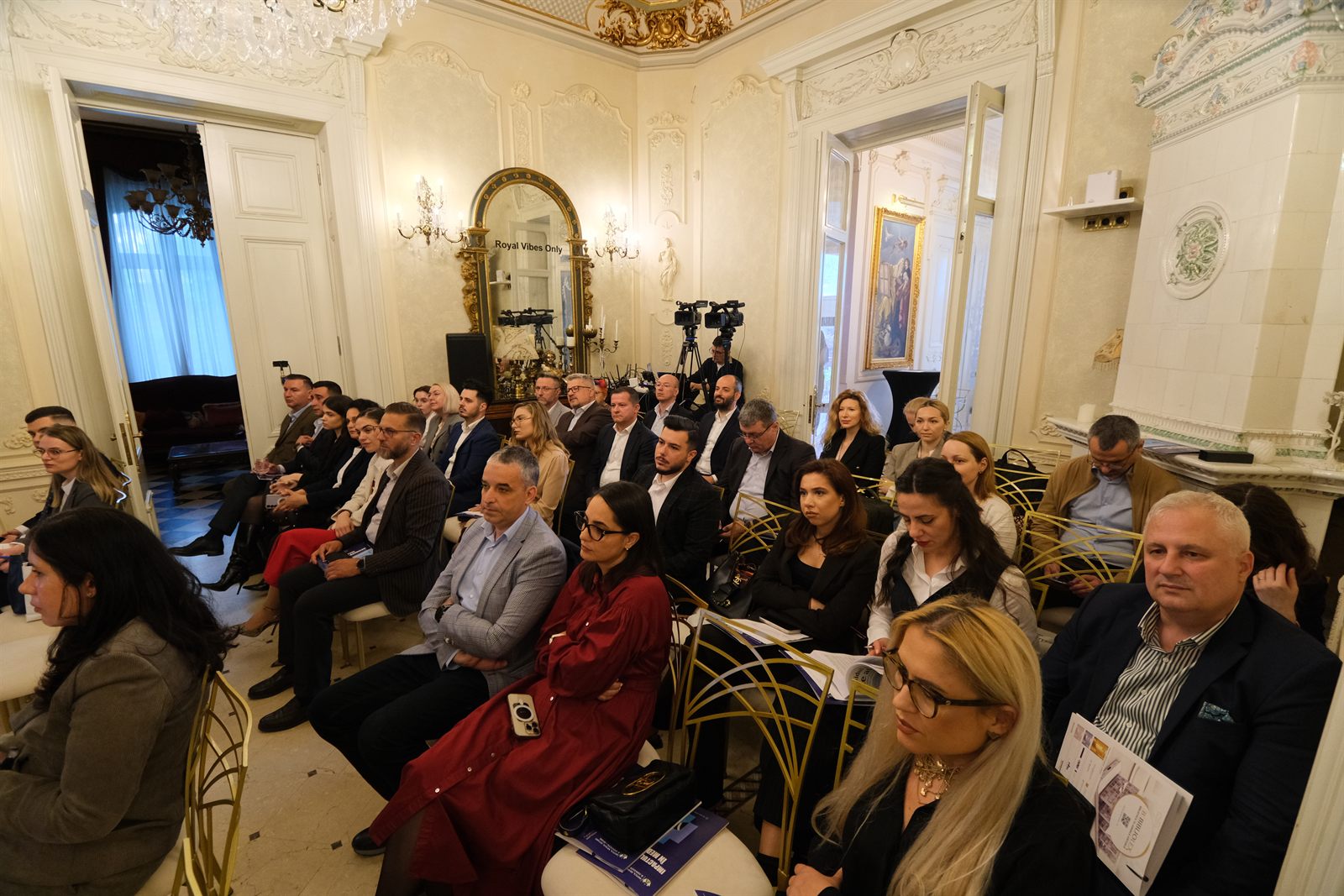 Public conferinta business palatul noblesse — Palatul Noblesse