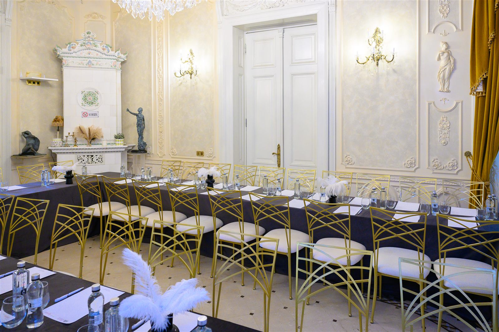 Salon amenajat în format clasă pentru un workshop corporate — Palatul Noblesse