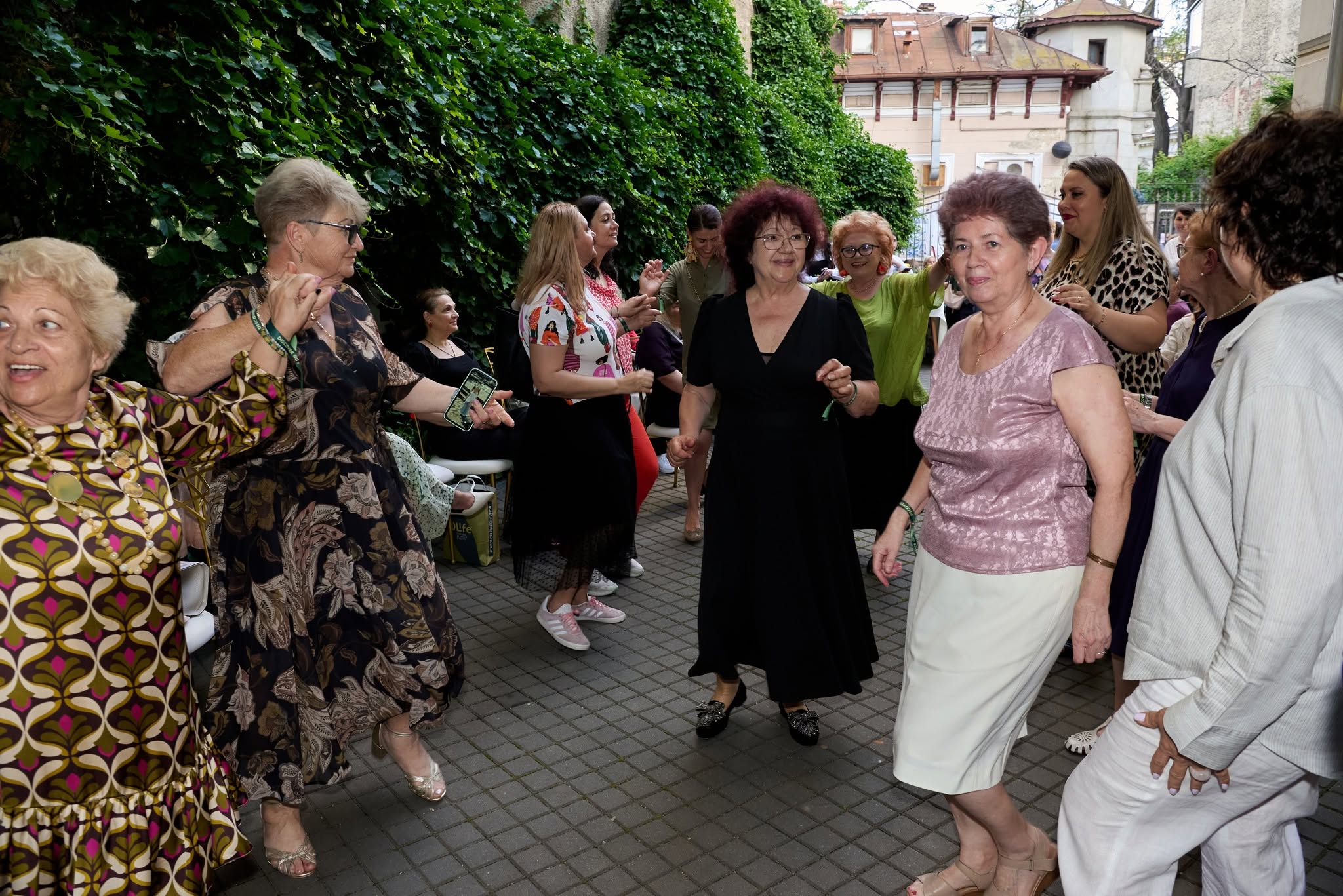 Dans și petrecere în curtea Palatului Noblesse — momentul festiv EVERDREAM 2026 România