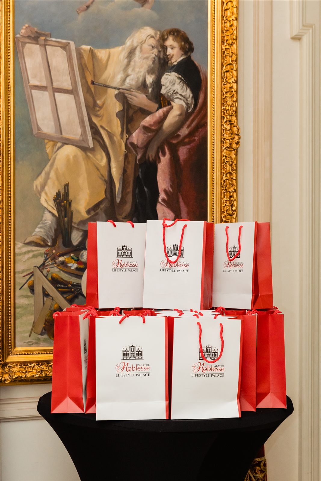 Cadouri de Crăciun pentru invitați în pungi personalizate Palatul Noblesse