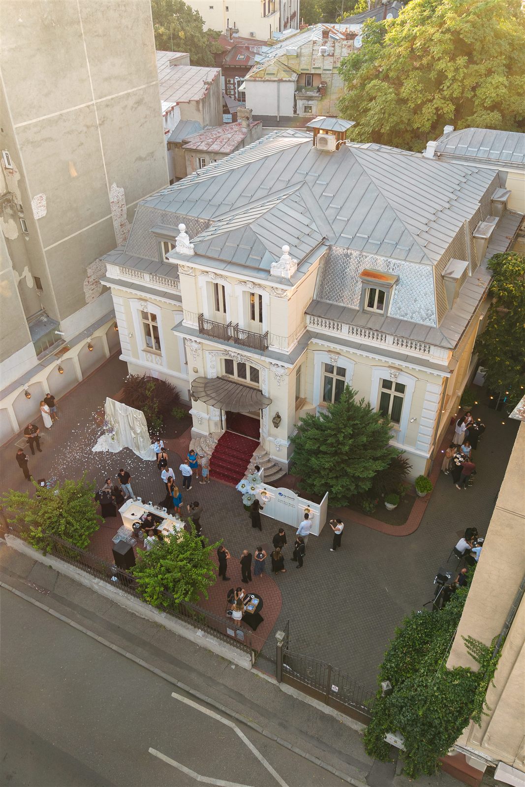 Vedere aeriana a Palatului Noblesse in seara lansarii UpEventi