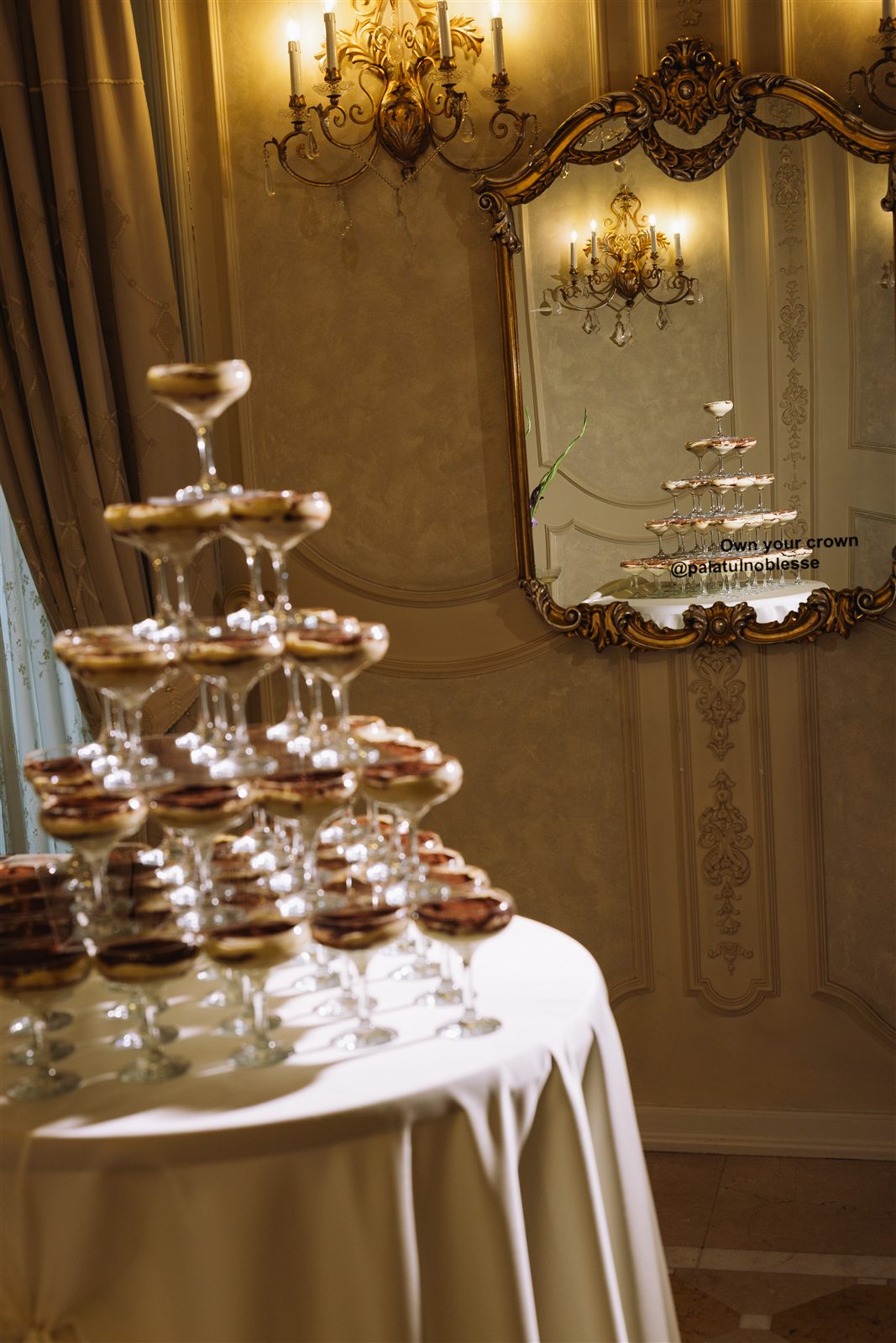 Turn de sampanie la lansarea UpEventi de la Palatul Noblesse