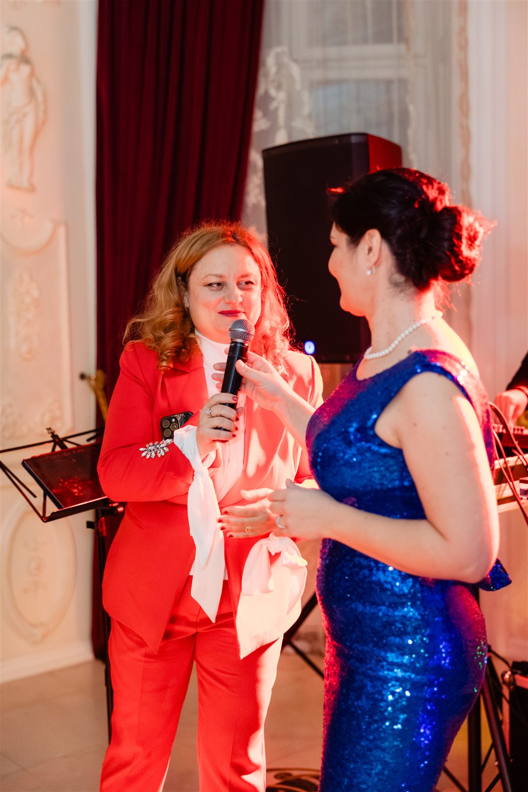 Moment artistic cu voce live la o seară de Crăciun corporate, Palatul Noblesse