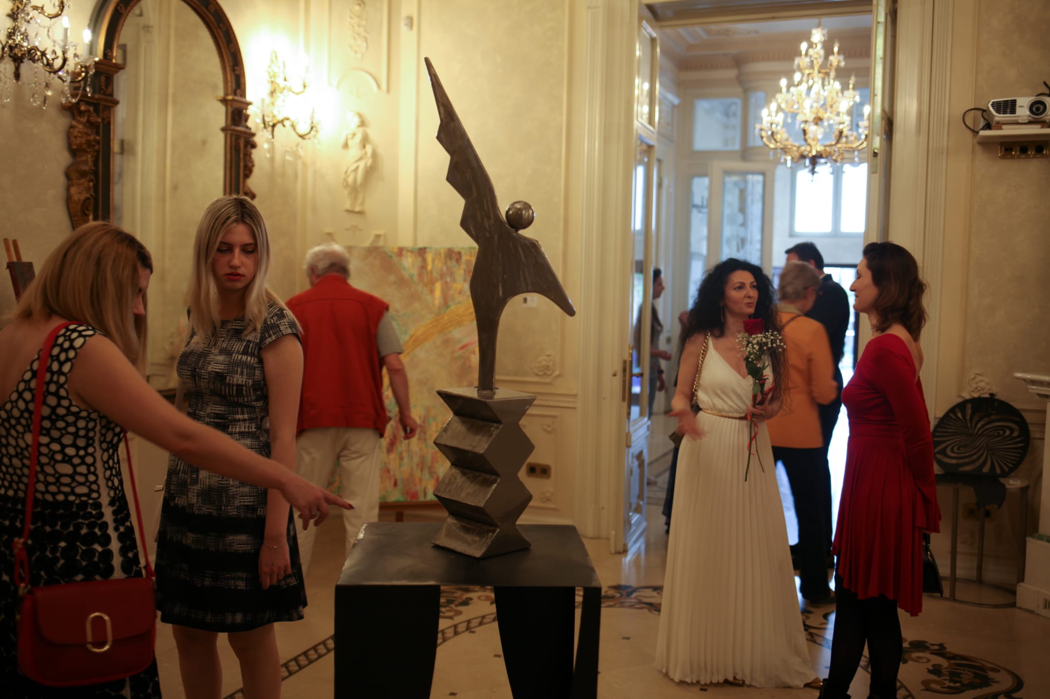 Expoziții & Vernisaje