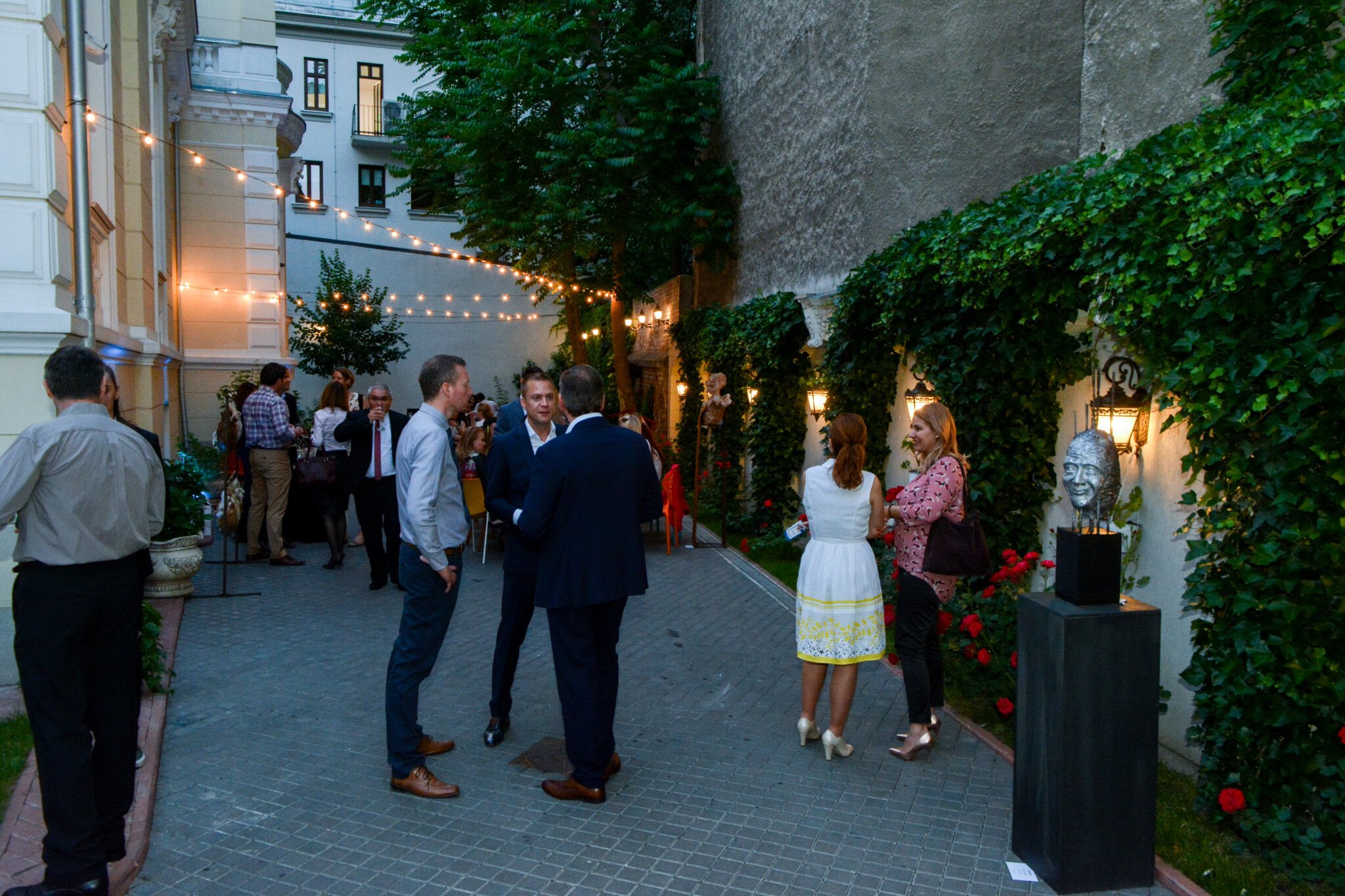 Networking și Socializare la Palatul Noblesse