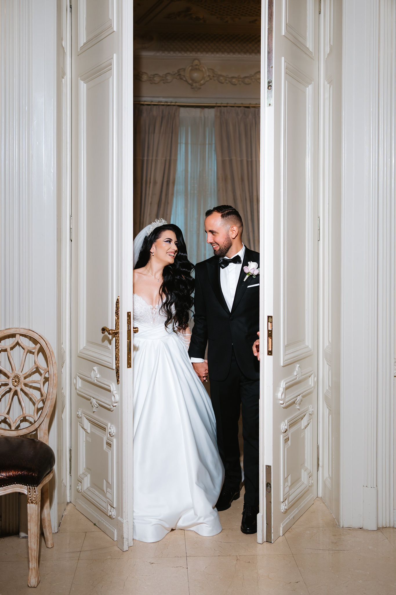 Ședințe foto de nuntă la Palatul Noblesse – Alex & Alexandra