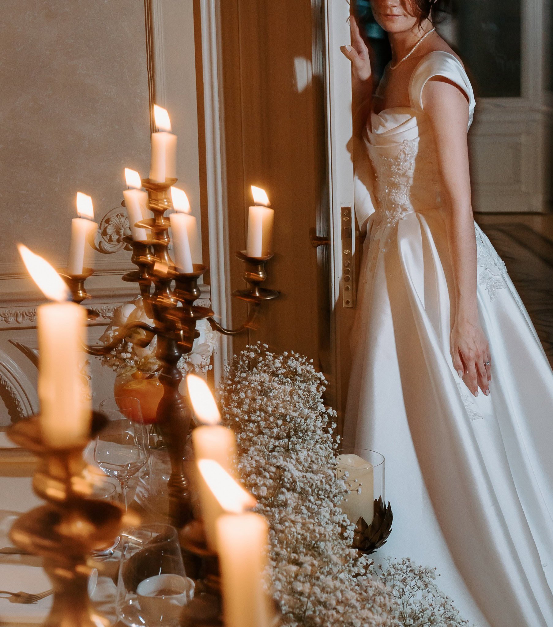 Nuntă Mihaela & Alex – Eleganță atemporală într-un decor all white la Palatul Noblesse