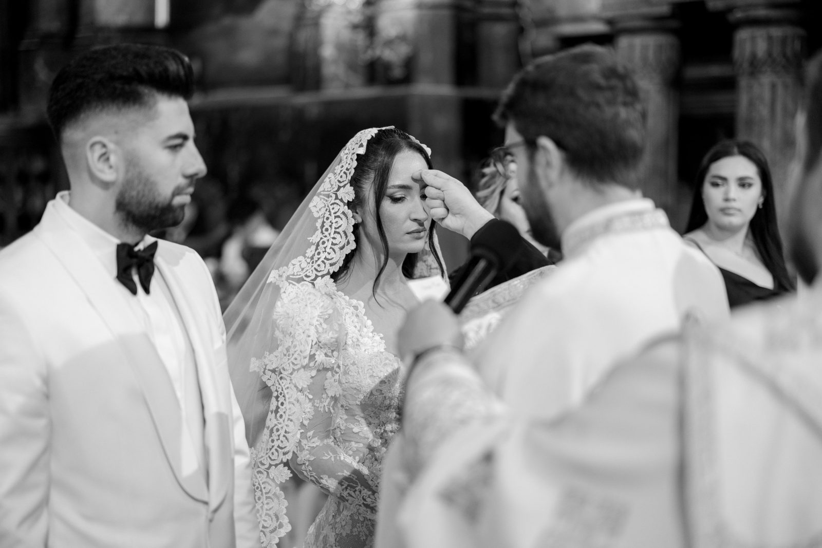 Cristina și Mihai portret — locație nuntă palat istoric București