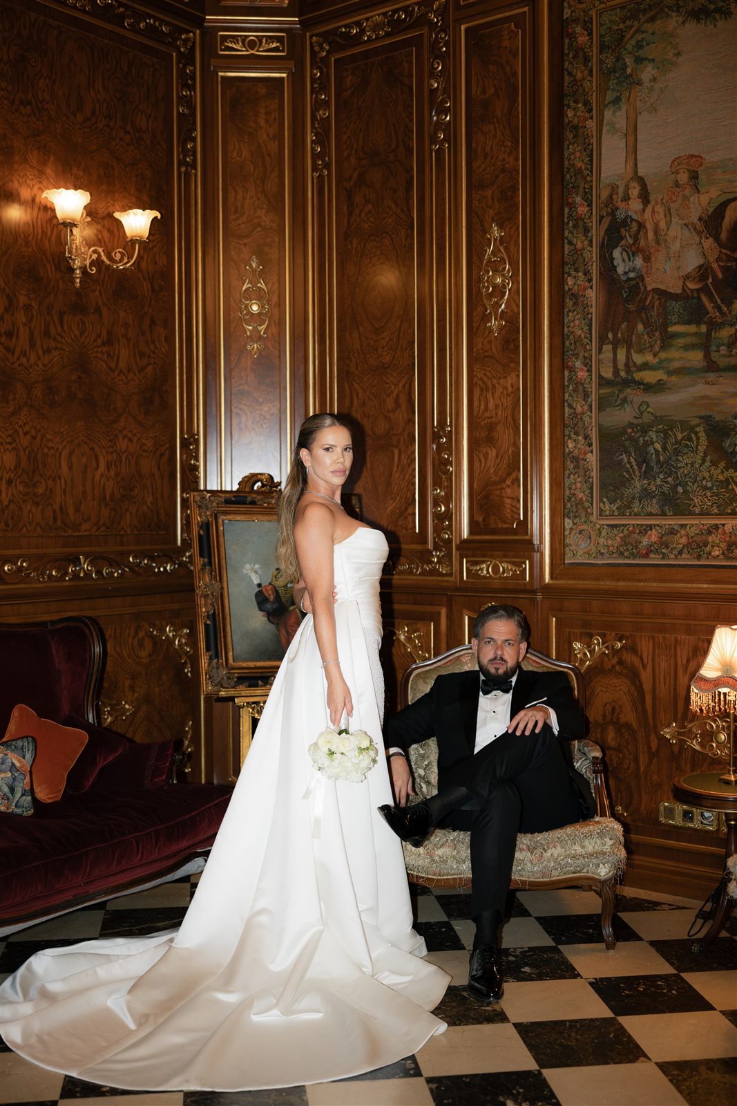 Portret in atmosfera de epoca a Salonului Regent la Palatul Noblesse