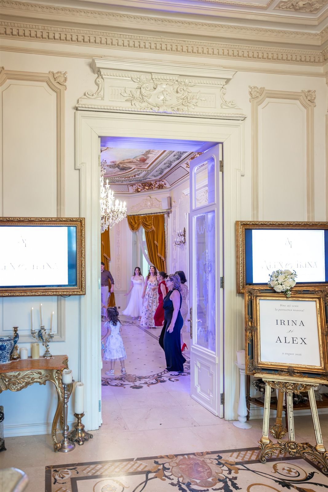 Invitați pe ringul de dans la cununie, salonul Baroque — Palatul Noblesse