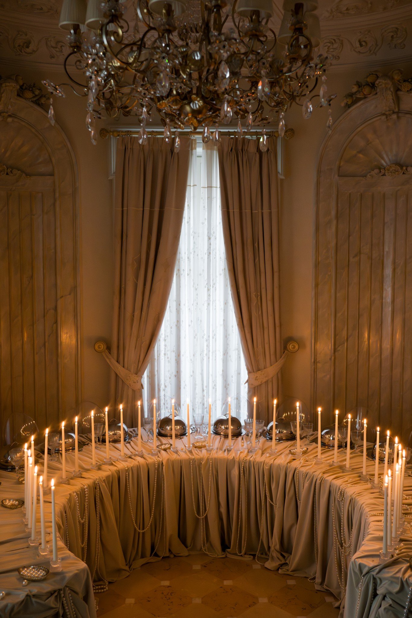 Salon decor lumanari locatie nunta palat la Palatul Noblesse