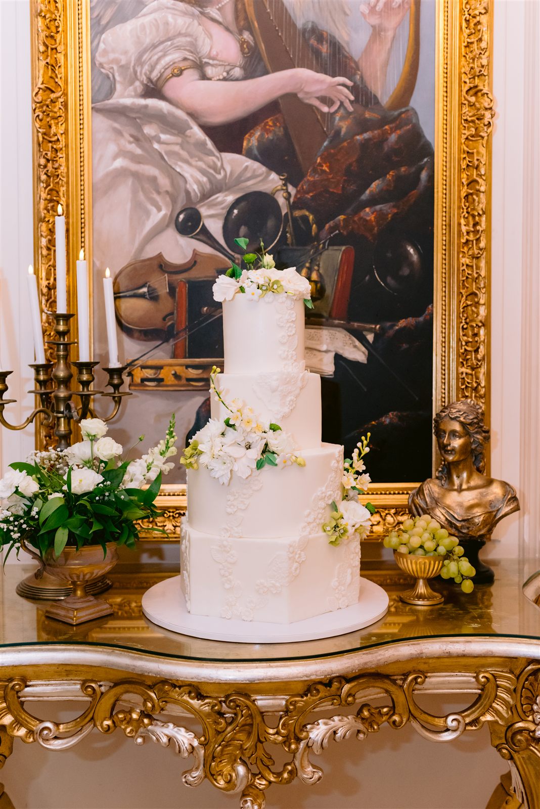 Tortul de nunta in Salonul Baroque al Palatului Noblesse