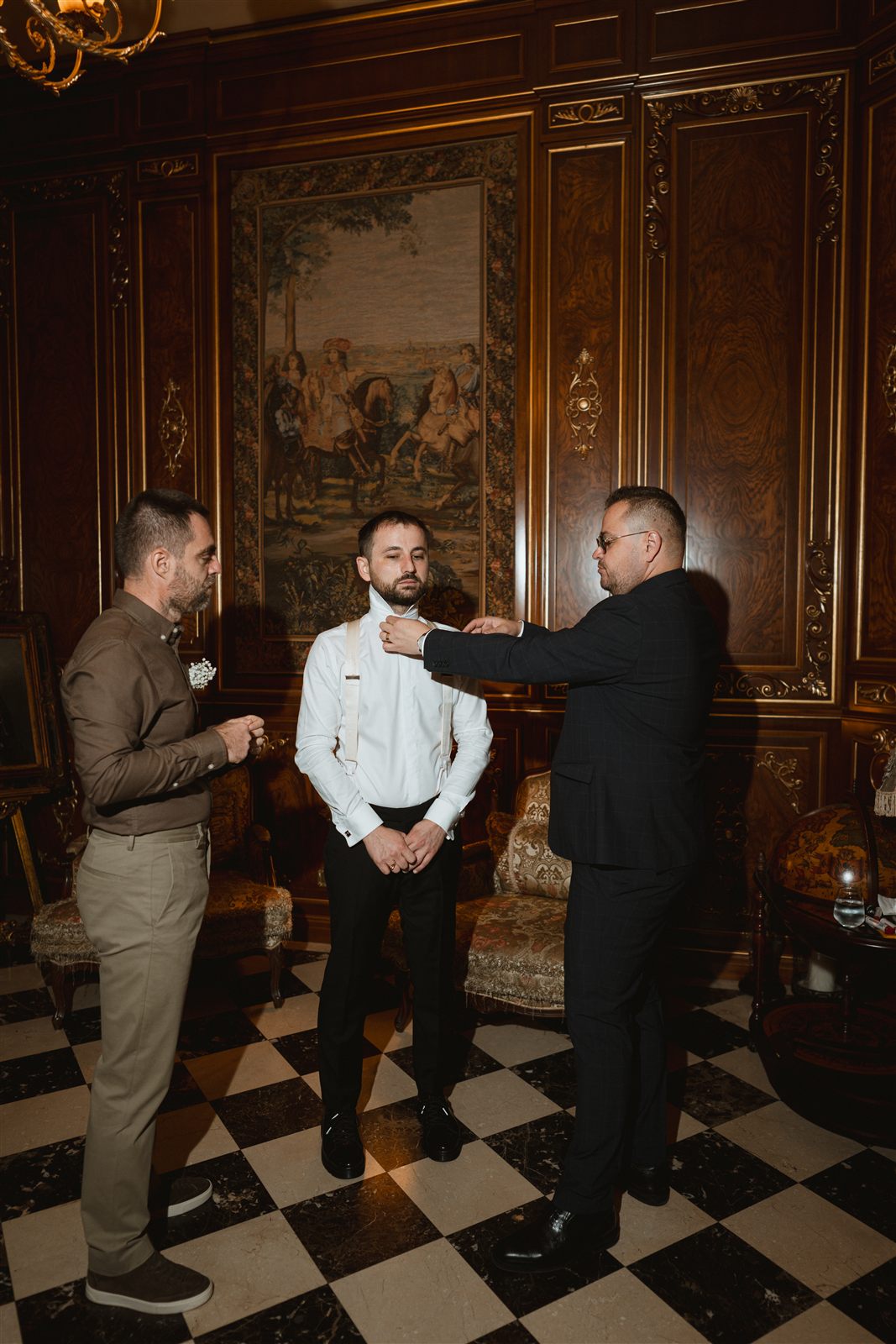 Pregatirile mirelui inainte de nunta la Palatul Noblesse