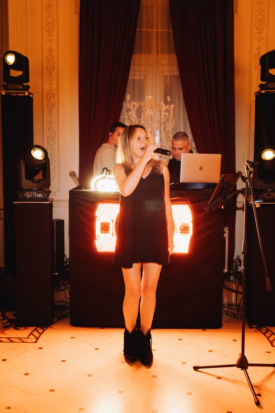 Solistă și DJ la petrecerea aniversară de 50 de ani — Palatul Noblesse