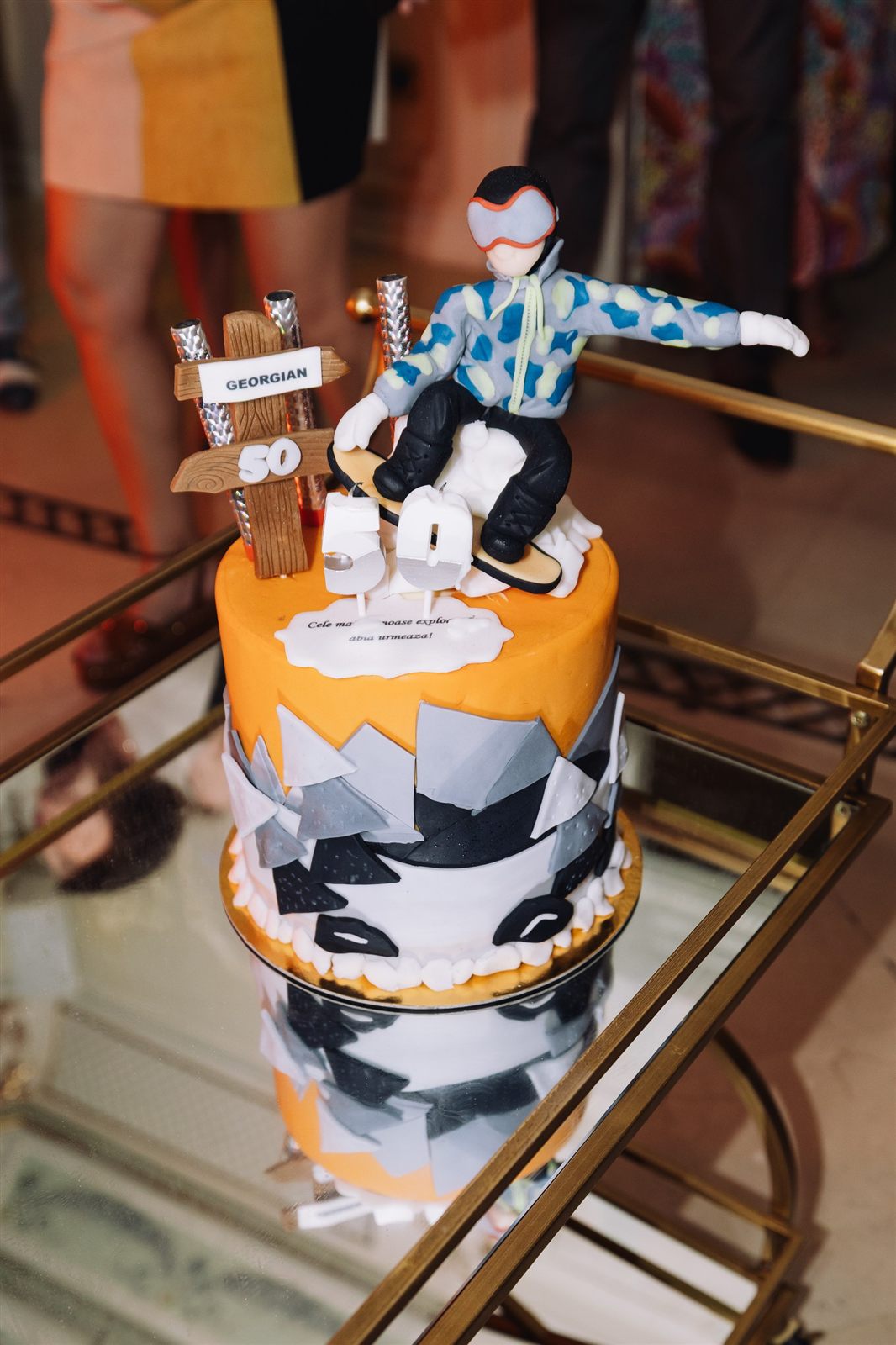 Tort aniversar de 50 de ani personalizat — detaliu, Palatul Noblesse