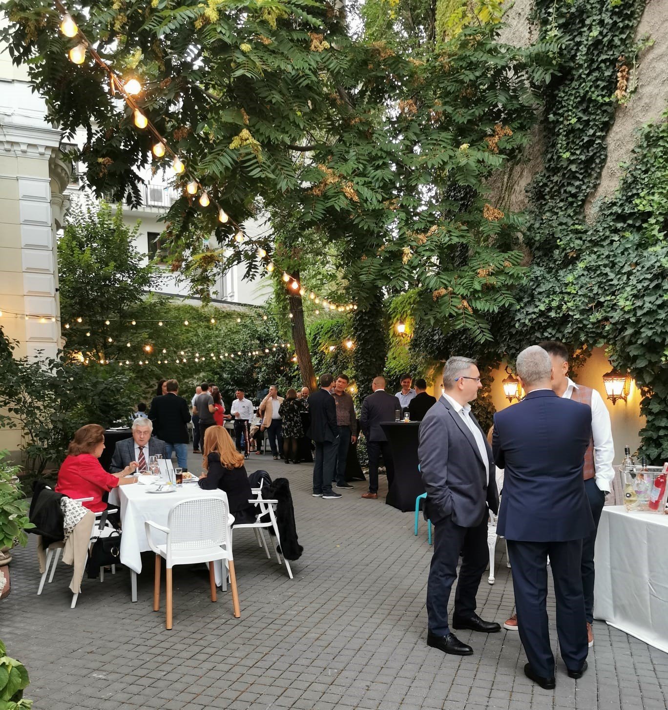 Reuniune – 20 ani de la terminarea facultatii