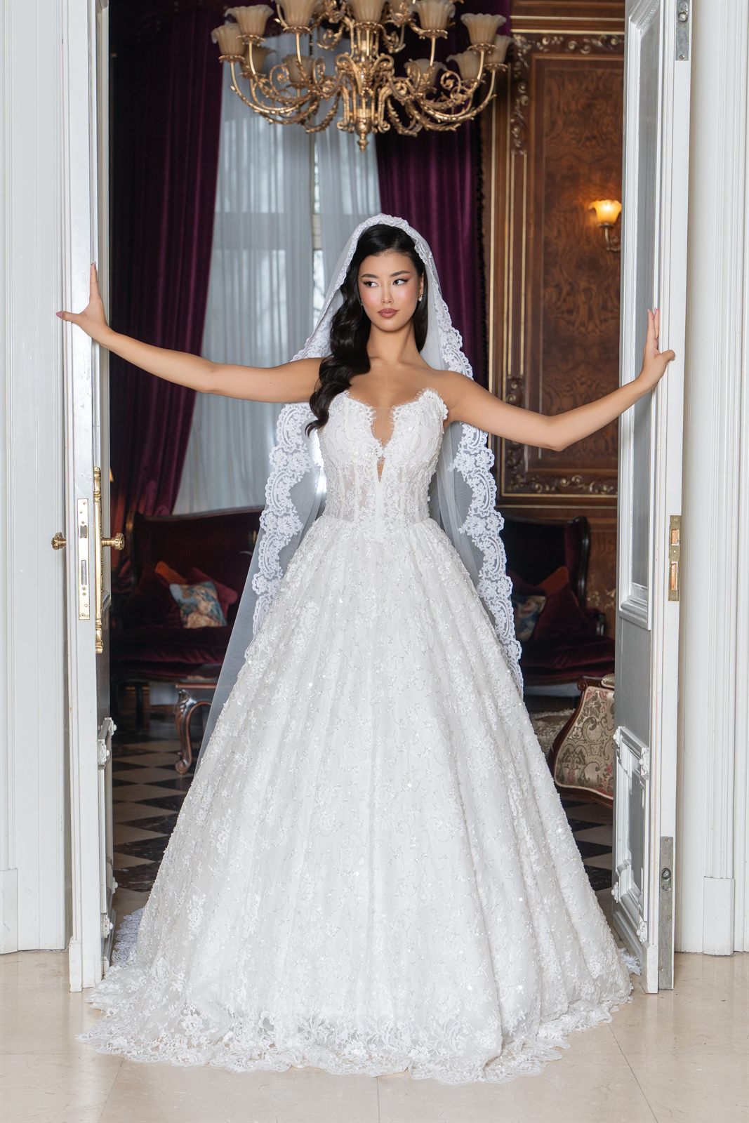 Rochie de mireasă Aura Radu — ședință foto editorială la Palatul Noblesse, București (cadru 17)