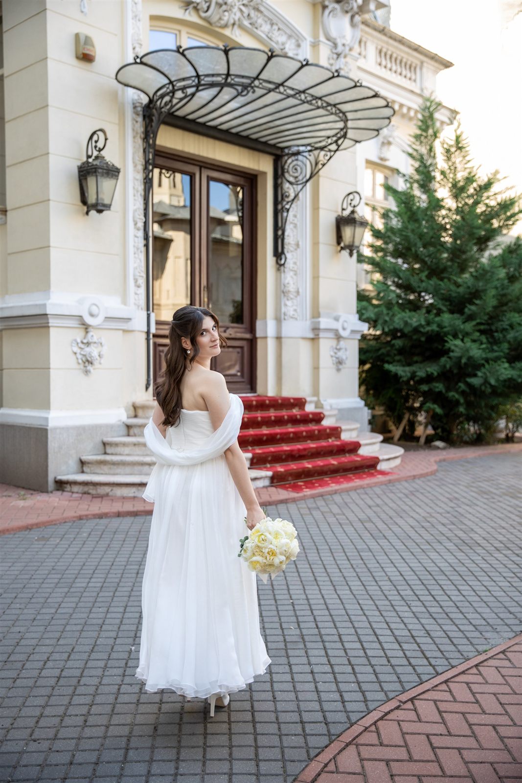 Portret de mireasă la Palatul Noblesse — ședință foto de cununie