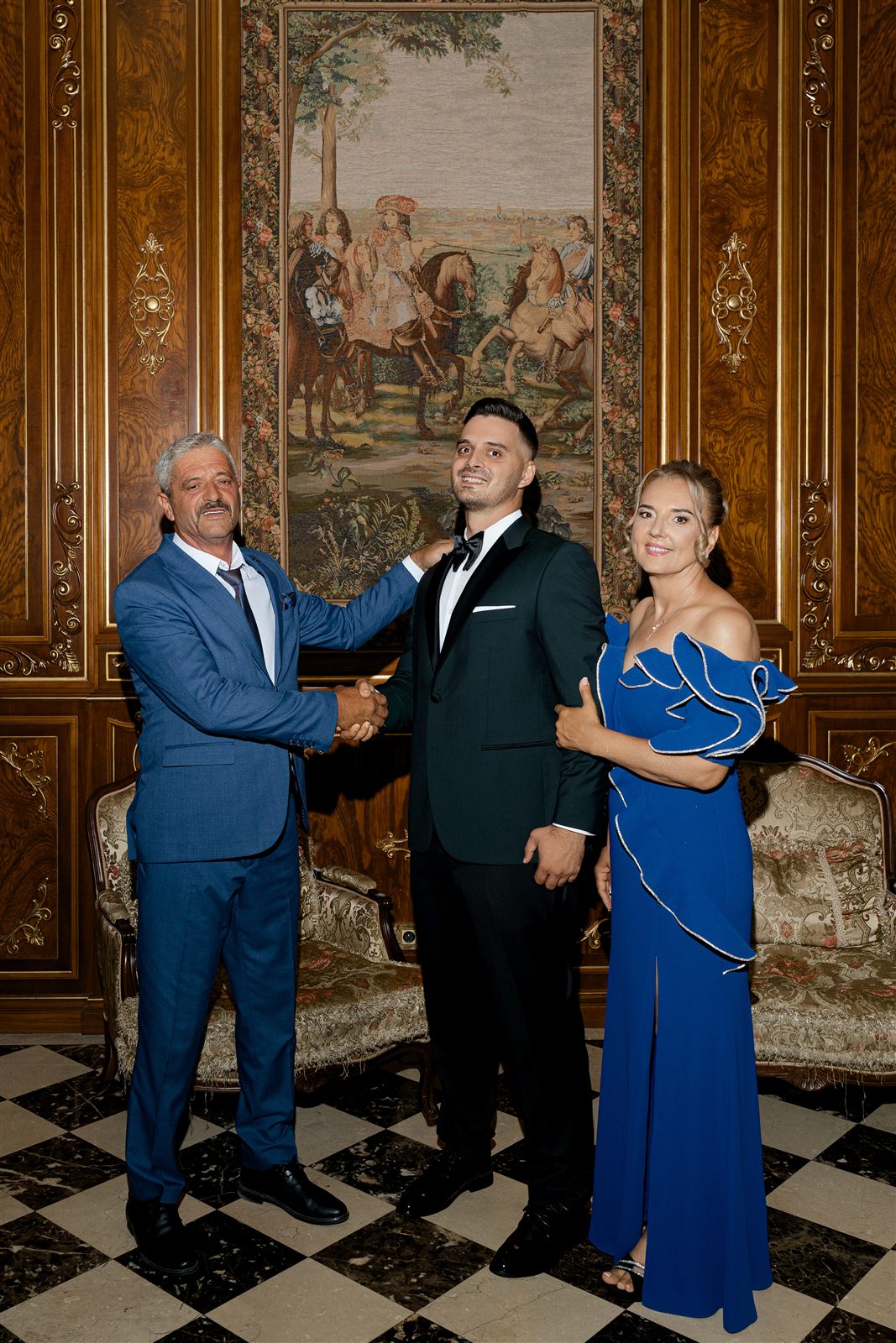 Mirele alaturi de parinti la Palatul Noblesse