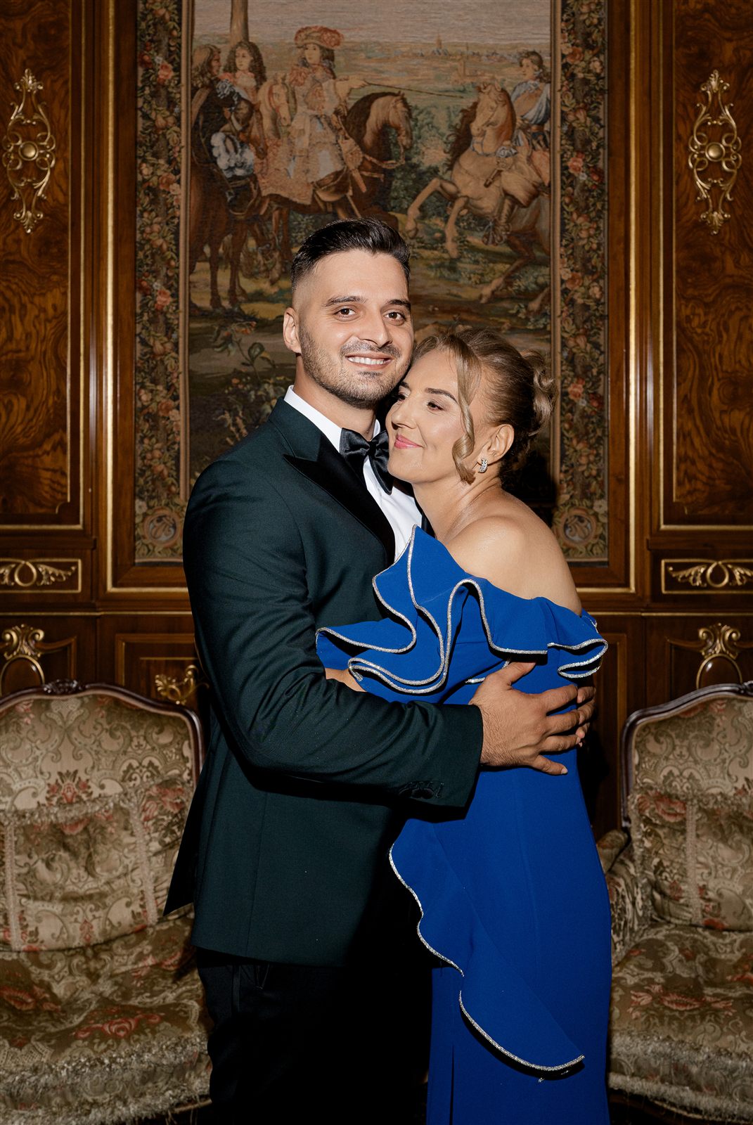 Mirele si mama sa intr-un moment emotionant la Palatul Noblesse