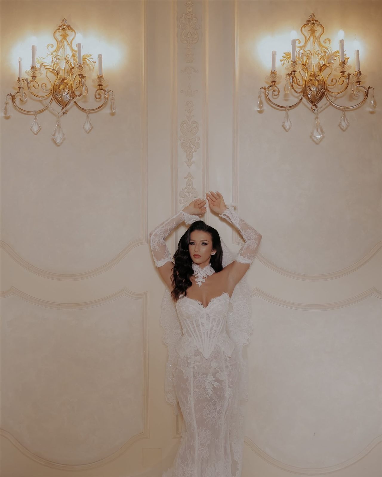 Portret al miresei in rochie sirena la Palatul Noblesse