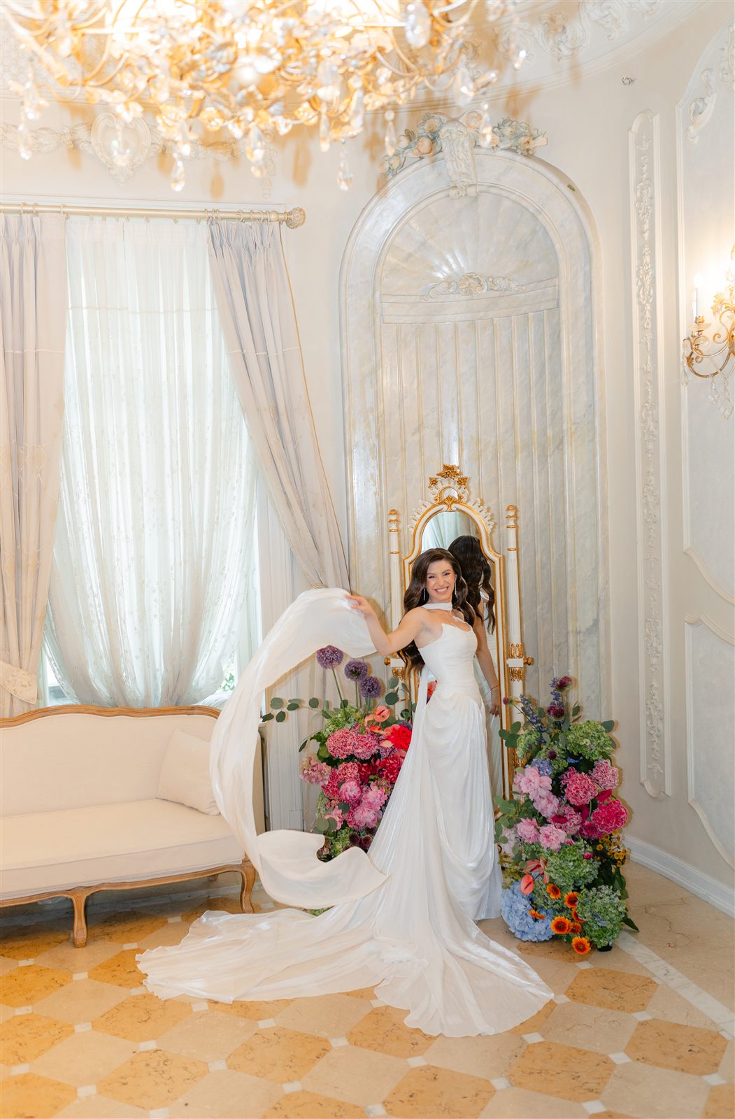 Mireasa intr-un salon luminos la Palatul Noblesse