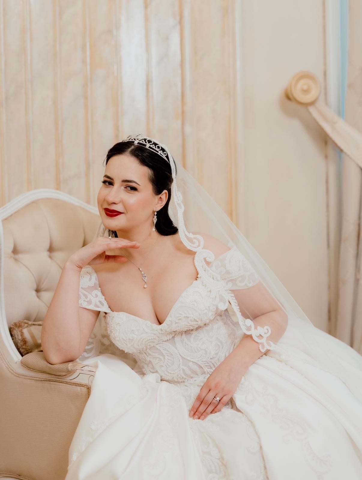 Portret de mireasă în rochie-prințesă, la Palatul Noblesse