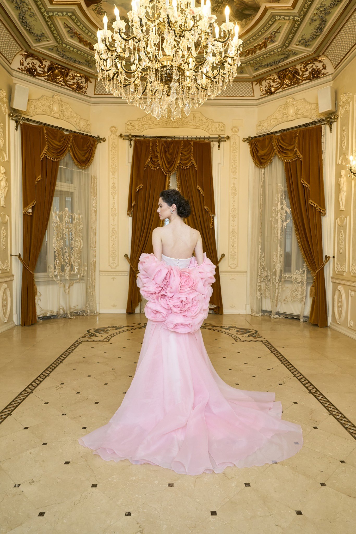 Ședința foto fashion la Palatul Noblesse – când estetica devine experiență - Palatul Noblesse