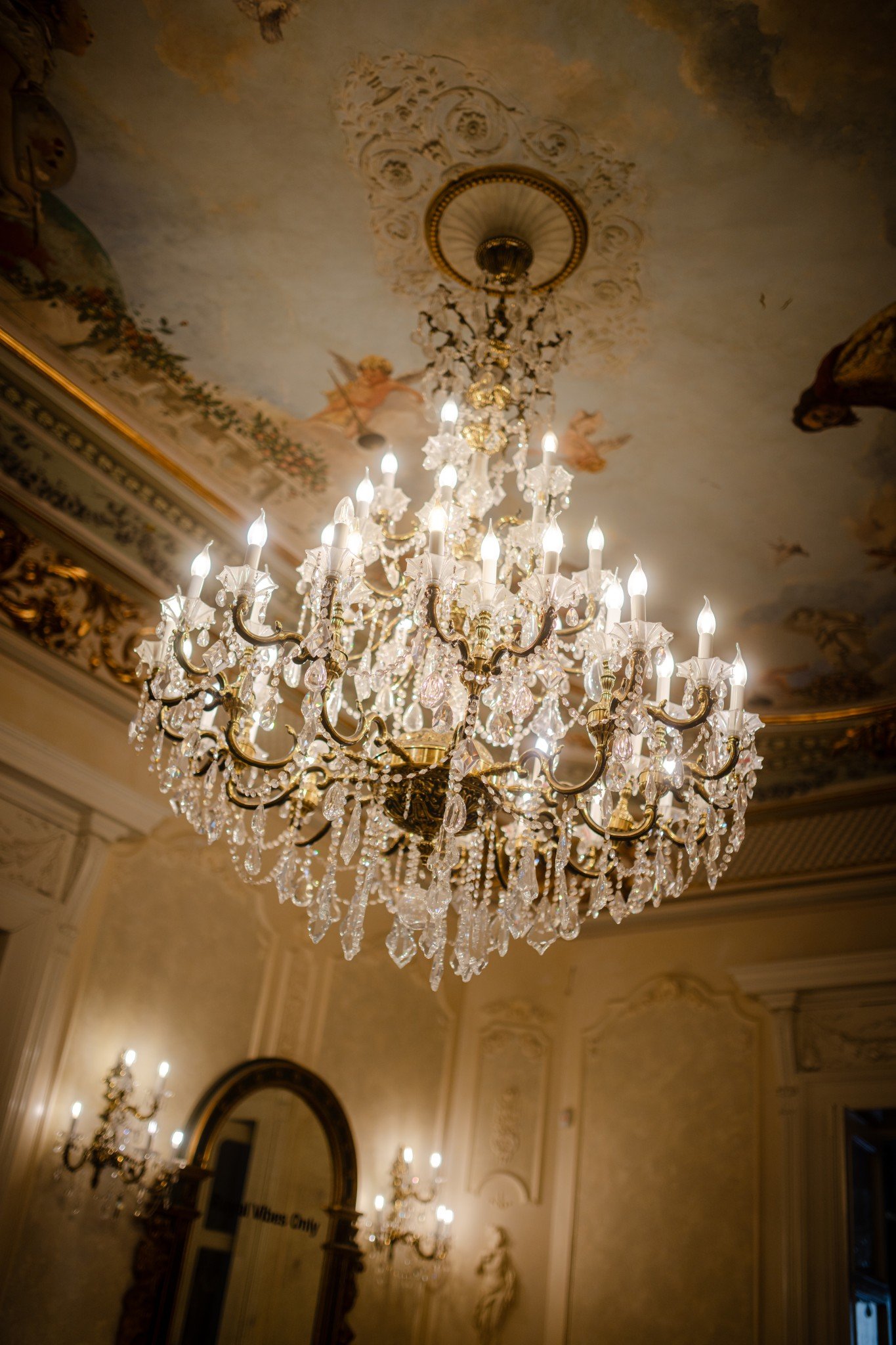 Ședința foto fashion la Palatul Noblesse – când estetica devine experiență - Palatul Noblesse