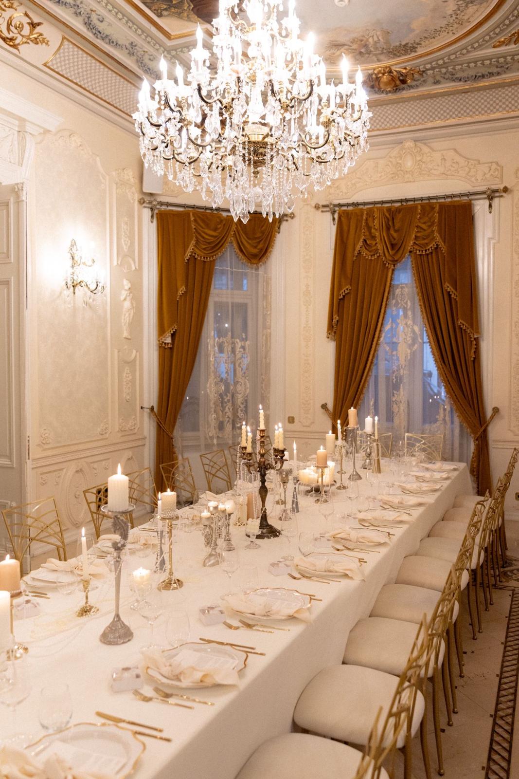 Ședința foto de nuntă la Palatul Noblesse – locul unde povestea voastră prinde formă - Palatul Noblesse