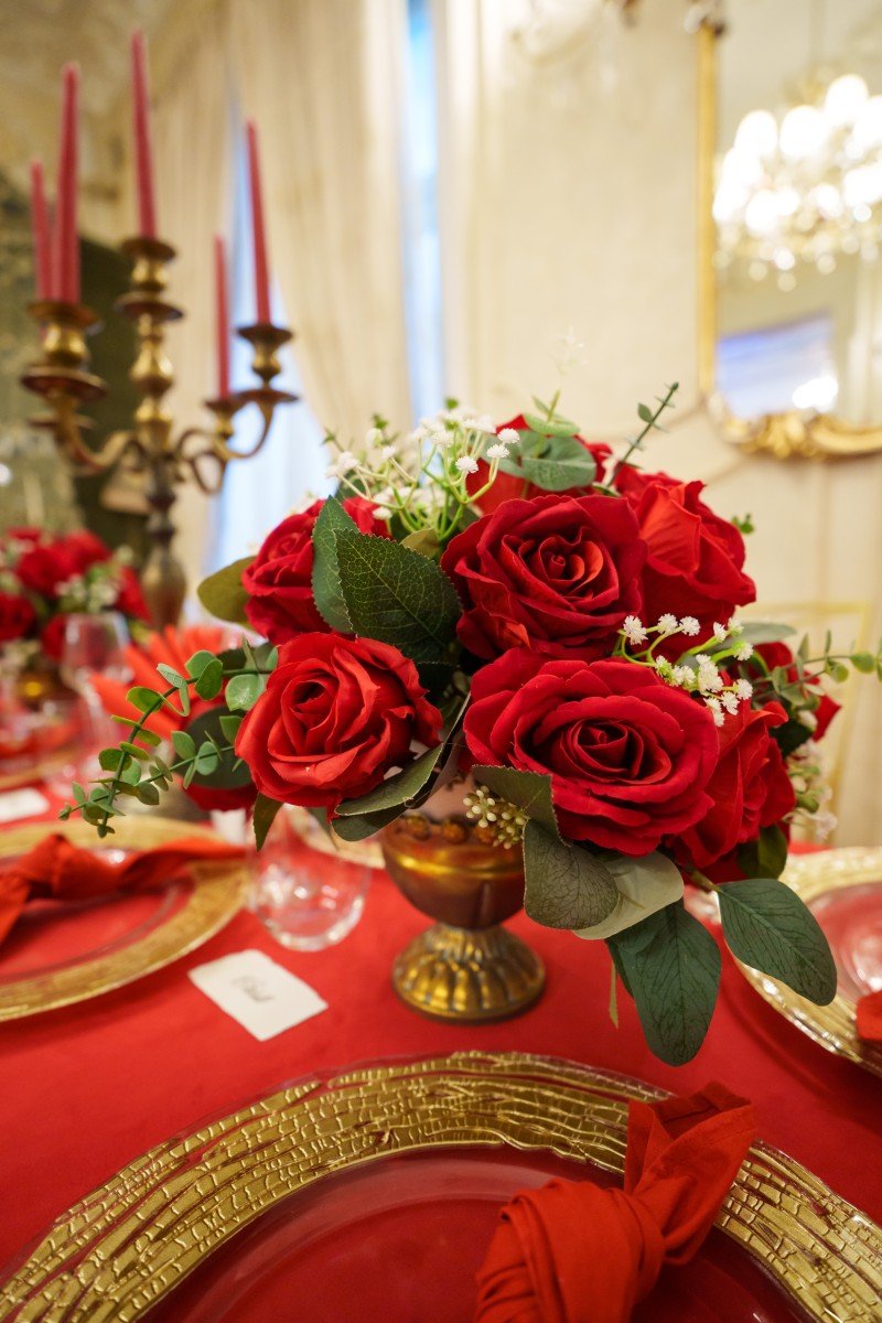 Tematică All Red pentru evenimente private la Palatul Noblesse - Palatul Noblesse