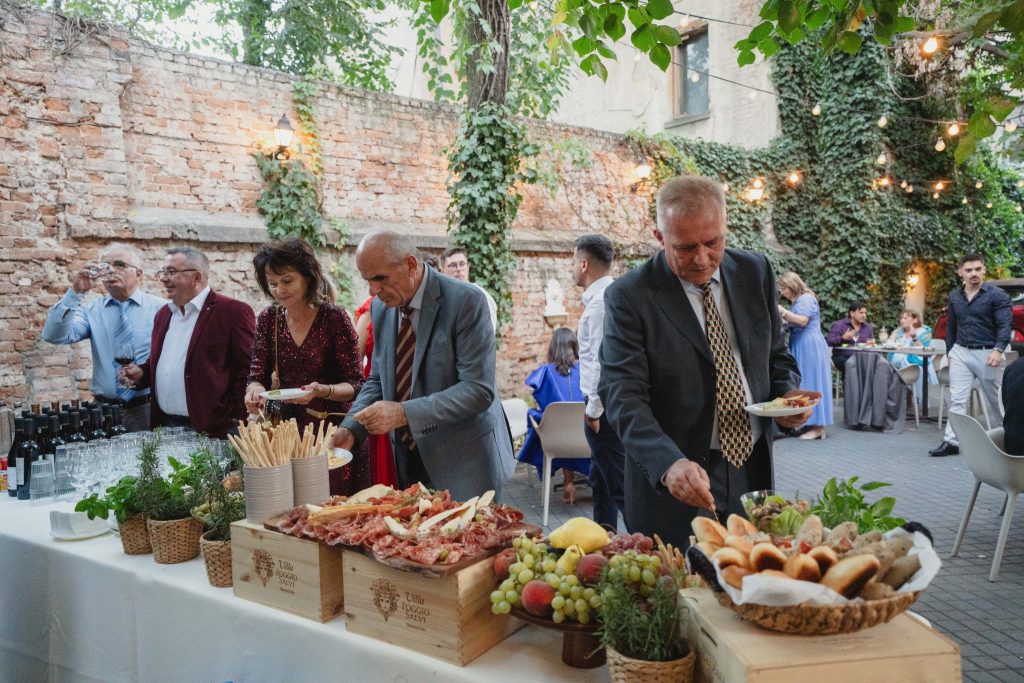 Meat &amp; Cheese Bar la Palatul Noblesse – experiență culinară flexibilă pentru evenimente active - Palatul Noblesse