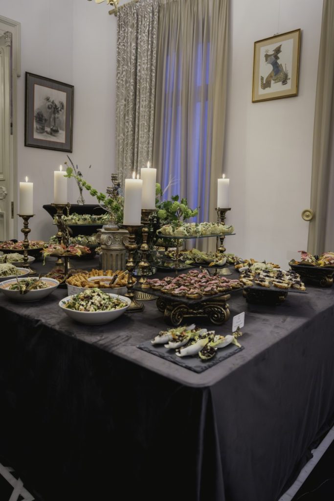 Buffet la Palatul Noblesse 1881 – experiența culinară care aduce eleganță și varietate evenimentelor - Palatul Noblesse