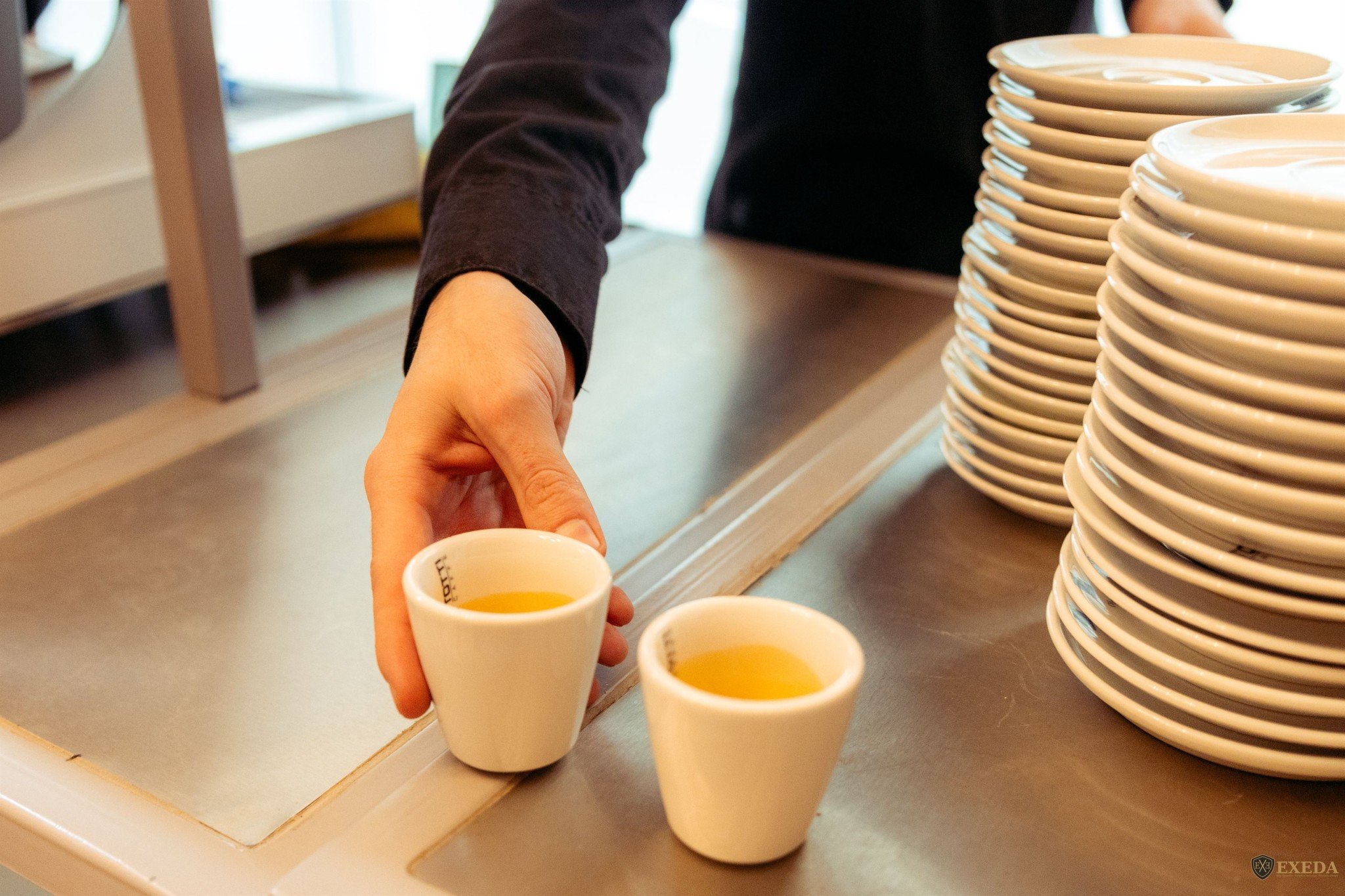 Ritualul cafelei la Palatul Noblesse: Unde arta unui barista transformă evenimentele în experiențe senzoriale - Palatul Noblesse