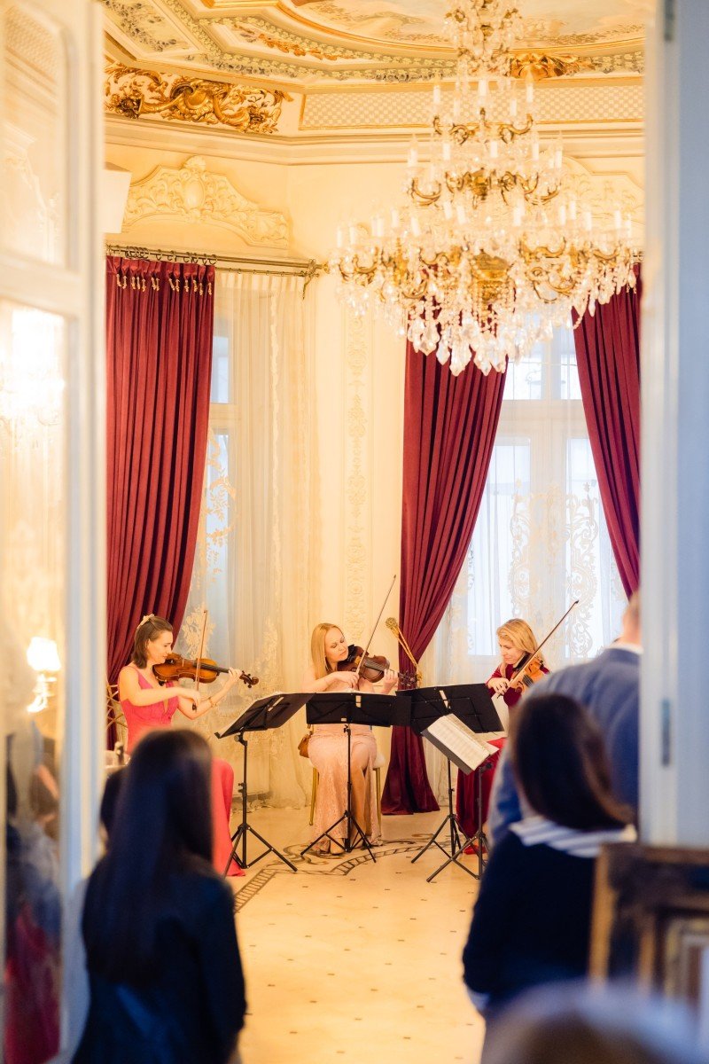 Cvartet live la Palatul Noblesse: Armonia invizibilă care definește eleganța unui eveniment - Palatul Noblesse