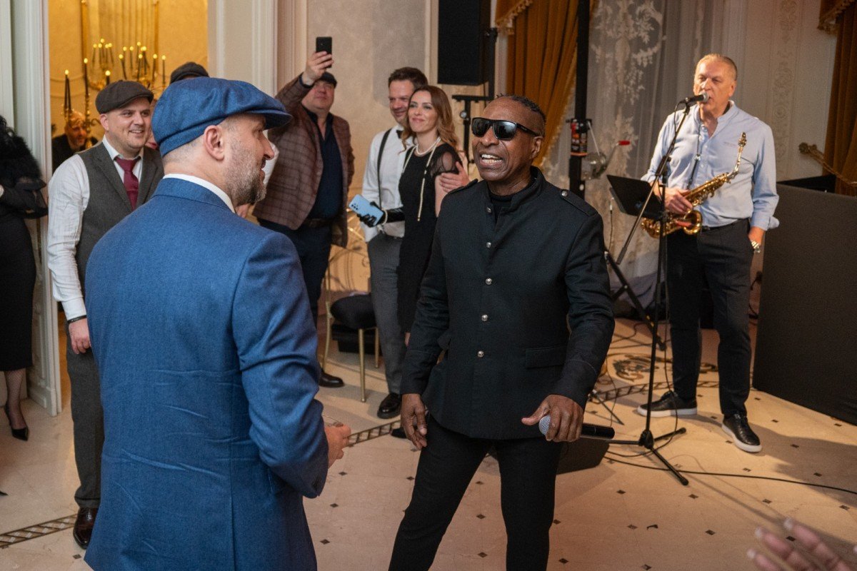Band Live la Palatul Noblesse – experiența muzicală care transformă un eveniment într-un spectacol memorabil - Palatul Noblesse