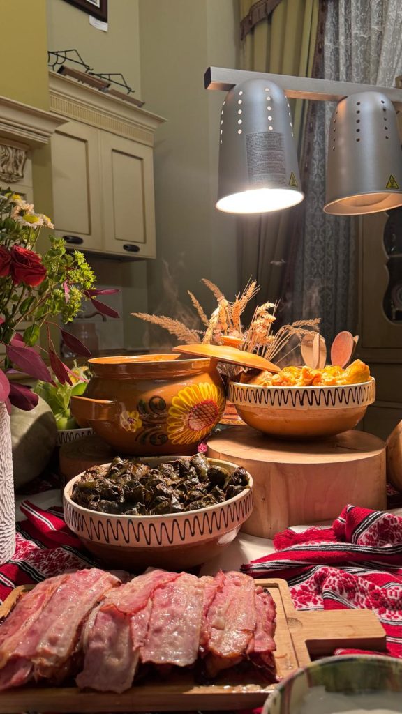 Bar de Sarmale la Palatul Noblesse – tradiție reinterpretată într-o experiență culinară memorabilă - Palatul Noblesse