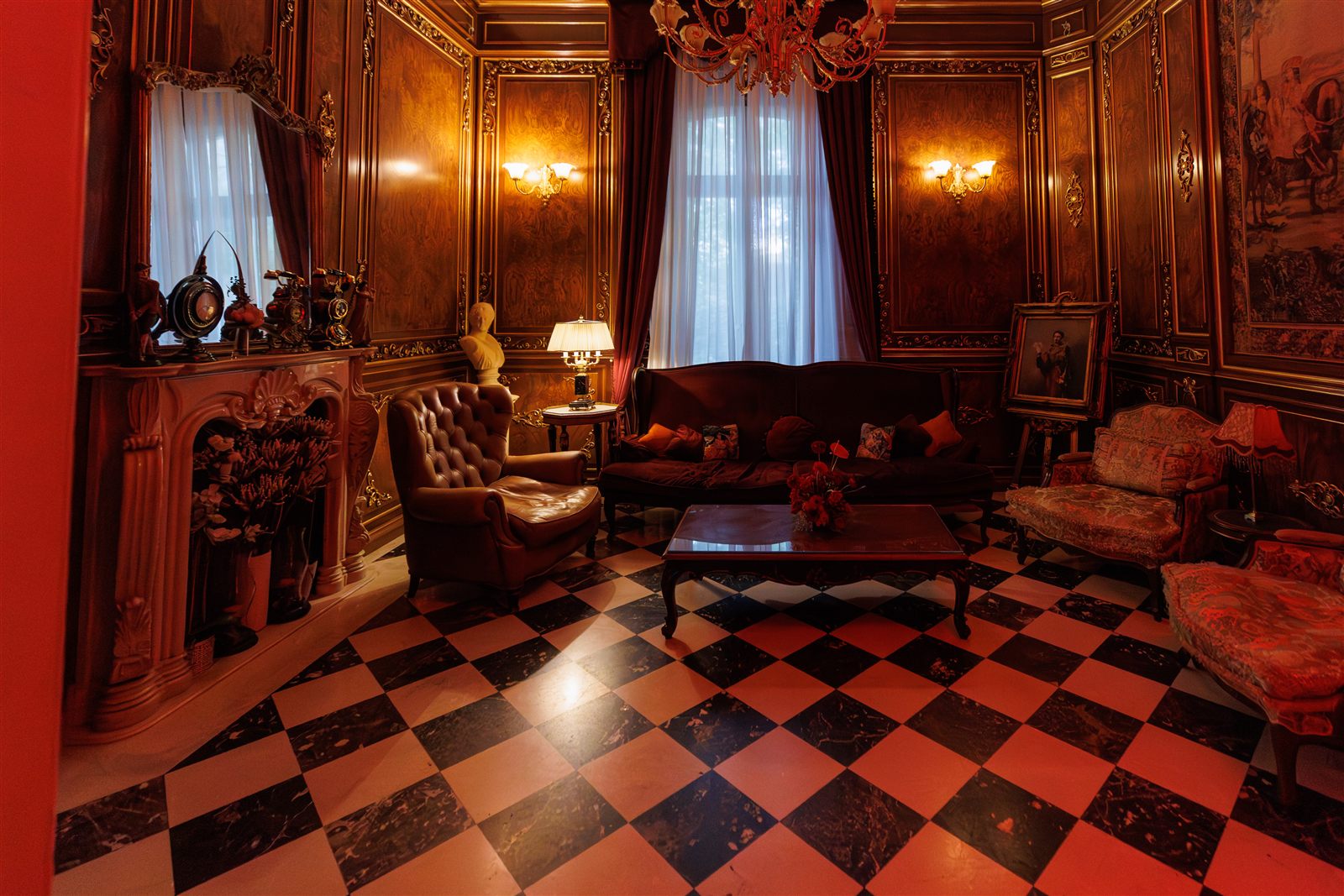 Salon cu pardoseală în damier și șemineu — venue premium la Palatul Noblesse