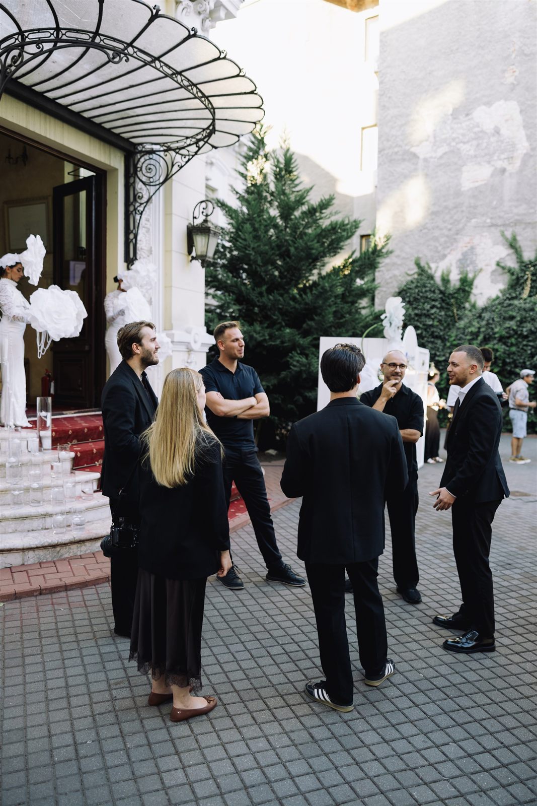 Invitati la un eveniment cu live performance in Gradina Palatului Noblesse