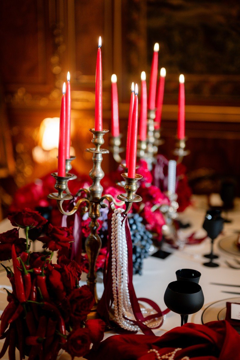 Red Velvet Wedding: O poveste despre pasiune, eleganță și emoție intensă - Palatul Noblesse