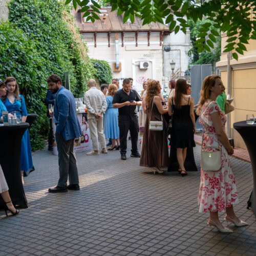 Garden Party eveniment de networking Summer Party Extravaganza organizat de Dynamic Business Connection în parteneriat cu Palatul Noblesse, iunie 2024