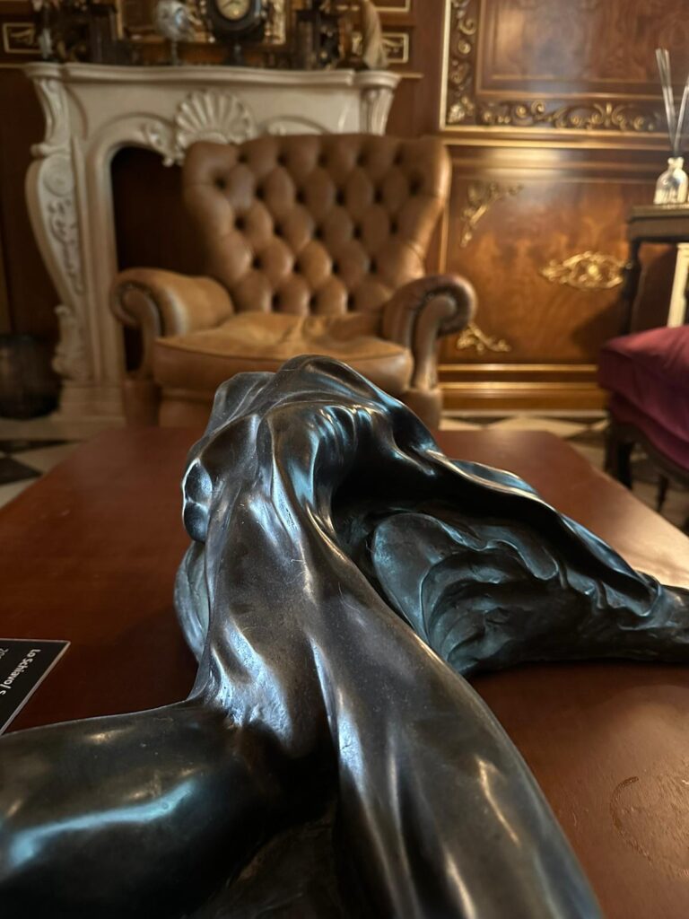 Expoziția „Il Mito” a Sculptorului Giorgio Butini la Palatul Noblesse: O Galerie de Artă Cu Esență Mitologică, iulie 2024 - Palatul Noblesse